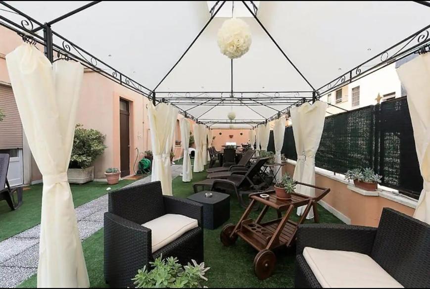Terrazze Italiane City Center - Red Apartment Verona Exterior foto